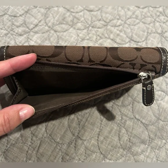 Coach Brown Logo Tri-fold wallet Used - Picture 5 of 10